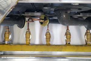 Cuisinière à gaz commerciale Kingbetter autoportante en acier inoxydable de style chinois à 8 brûleurs avec une puissance de 5 kW et une certification CE - Product Image 5