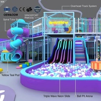 Équipement de terrain de jeu intérieur personnalisé SPACEPORT Thème Cyberpunk Tube en spirale Triple vague Toboggan néon Piscine à balles Mur d'escalade |   OEM&ODM FEC