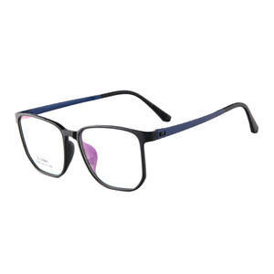 Lunettes optiques rectangulaires Beta Ultem 67053 unisexe, protection contre la lumière bleue, verres en acrylique, largeur de monture moyenne - Product Image 2