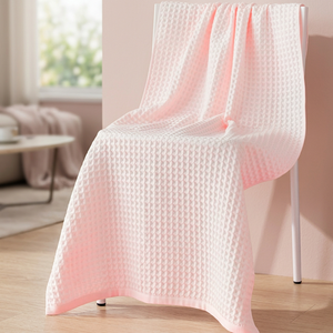 Toalla de Baño Rectangular de Algodón Orgánico Ecológico, Tejido Waffle Rosa Suave, Agradable al Tacto, para Uso en Hoteles, para Adultos - Product Image 1