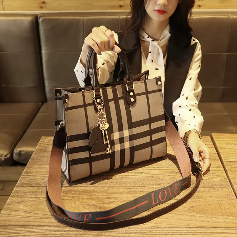 2022 New Trend French Fashion Famous Brand Designer Ladies Tote Bag Large PU Leather Handbags for Women