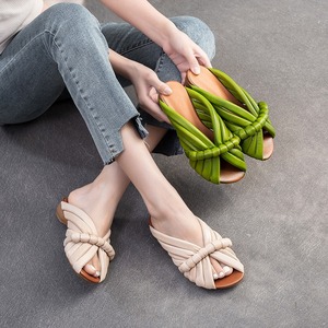 New design personalized flat-bottom breathable outerwear slippers with pointed toes fashionable niche women's <b>shoes</b> - Product Image 1
