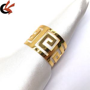 Anneaux <span class=keywords><strong>de</strong></span> serviette en métal doré en gros à prix avantageux pour les mariages et les fêtes - Product Image 3