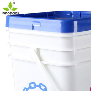 Seau rectangulaire et carré en plastique blanc avec logo personnalisé avec couvercle pour l'eau et l'essence - Product Image 3