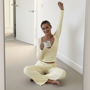 Conjunto de Pijama Corto Holgado Personalizable para Mujer |   Tela de retazos 100% poliéster, ecológica y transpirable para camisetas y pantalones. | - Product Image 3