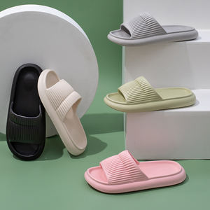 Pantoufles d'été bon marché pour salle de bain plage couleur unie EVA sandales nuage antidérapantes à séchage rapide avec bout ouvert oreiller pantoufles pour femmes - Product Image 5