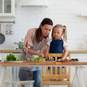 Escabeau de cuisine certifié pour enfants Tour <span class=keywords><strong>debout</strong></span> pour tout-petits Rampe anti-chute Conception unique brevetée Booster naturel plus stable - Product Image 5