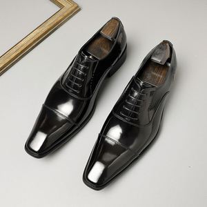 Chaussures pour hommes - Collection Automne-Hiver 2025 : Chaussures Oxford habillées à bout pointu, style italien, à talon haut, coupe longue, tendance - Product Image 1