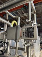Machine aseptique automatique à double tête à moteur électrique pour lait, jus, bière, confiture |   Haute productivité |   5-20L Qualité alimentaire
