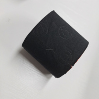 Vente en gros Rouleau gaufré pour salle de bain Papier toilette noir bon marché Rouleau de papier toilette couleur tissu imprimé