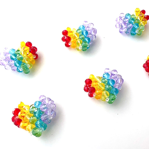Breloque Cœur Perlée Arc-en-ciel |   Pendentif en perles de cristal fait main pour bijoux, porte-clés, sangles de téléphone et boucles d'oreilles |   Boucle en acier inoxydable - Product Image 1