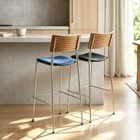 Tabourets et chaises de bar en fer de style vintage, design minimaliste, usage commercial, meubles de bar hauts pour îlot de cuisine ou café