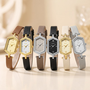 Reloj de cuarzo para mujer con cadena en forma de corazón, esfera de mariposa, reloj de pulsera vintage a la moda para mujer - Product Image 3