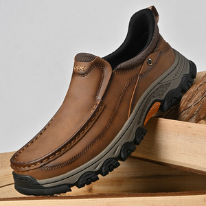Mocassins pour hommes en cuir PU rétro britannique, à enfiler, semelle en caoutchouc antidérapante, doublure en peluche, chaussures décontractées de travail - Product Image 2
