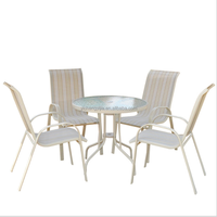 Meubles d'extérieur de grande taille, piscine, jardin, table et chaises de balcon