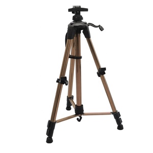Pieghevole Regolabile Portatile Treppiede <span class=keywords><strong>In</strong></span> Metallo Campo di <span class=keywords><strong>Ferro</strong></span> Display Arte <span class=keywords><strong>In</strong></span> Alluminio Stand Cavalletto con il Sacchetto per la Tavola - Product Image 1