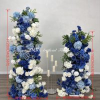 Dekorasi Bunga Buatan Modern Warna Biru Dongker dan Putih dengan Rangkaian Bunga Hydrangea untuk Latar Belakang Pilar Acara Pesta