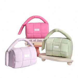 Women's Durable Portable <b>Large</b> Capacity Letter Quilted Polyester <b>Makeup</b> <b>Bag</b> Soft Handle Travel Fashion Cosmetic Storage - Product Image 1
