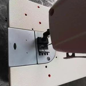 จักรเย็บผ้าซิกแซก โซเยอร์ แบบเตียงราบ ระบบกลไก 220v50hz กึ่งอัตโนมัติอเนกประสงค์ - Product Image 3