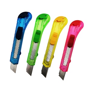 Hot Selling 18mm Transparent <strong>Utility</strong> Cutter Knife Plastic Colorful Handheld Stainless Steel <strong>Blade</strong> OEM for Office School Home Use - Product Image 5