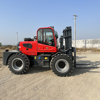 Hocheffizienter 4WD Gelenkter Geländestapler 1,5T-5 Tonnen Kompakter Diesel-Offroad-Gabelstapler mit Kleinem Wendekreis