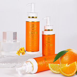 Lotion Corporelle Hydratante et <span class=keywords><strong>Éclaircissant</strong></span>e à la Vitamine C, Soin Apaisant et Réparateur Naturel à Base de Plantes de Haute <span class=keywords><strong>Qualité</strong></span>, 300ml - Product Image 4