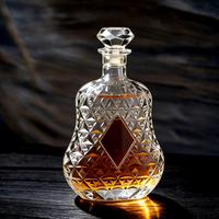 Bouteille de verre vide ronde personnalisée, épaissie, gravée et embossée, pour rhum, brandy, tequila, whisky, vin