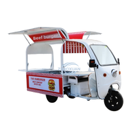 Chariot de vente ambulant électrique multifonctionnel pour aliments, idéal pour les marchés nocturnes en extérieur, le petit-déjeuner et les brochettes.