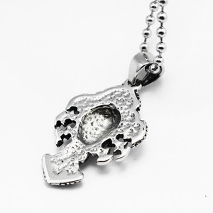 Yunnique-collar con colgante de calavera de acero inoxidable para hombre, diseño de esqueleto de estilo gótico, joyería de moda de Color blanco - Product Image 1