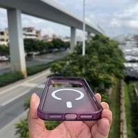 Étui magnétique mat en TPU avec bouton IA pour 18, coque rigide rouge cerise et bords souples pour 18 Pro Max
