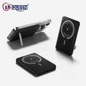 Batterie externe magnétique portable personnalisée 22,5 W 10000 mAh 5000 mAh avec support, chargeur sans fil pour téléphone - Product Image 1