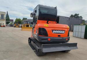 Mini pelleteuse sur chenilles de 5 tonnes d'occasion en Corée DX55 DH55 DX60 Petite pelleteuse Doosan - Product Image 4