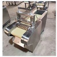 Machine voor het snijden van walnoten, pijnboompitten, amandelen en gedroogd fruit; Machine voor het snijden van fruit, groenten en rode dadels