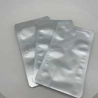 Sacs d'emballage thermoscellables personnalisés pour aliments, viande, poisson, nourriture pour animaux de compagnie, sachets en aluminium à trois soudures latérales