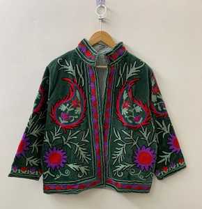 เสื้อแจ็คเก็ตปักลายสัตว์สีเขียวกำมะหยี่ ผ้าฝ้ายระบายอากาศได้ดี เป็นมิตรกับสิ่งแวดล้อม สไตล์อุซเบก สำหรับเทศกาลฤดูหนาว - Product Image 6