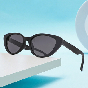 Gafas de sol con forma de ojo de gato para niños, montura completa, protección solar UV400, unisex, a la moda - Product Image 1