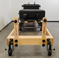 Reformer de Pilates en bois massif avec plateforme de saut et boîte d'assise, ressorts de résistance réglables, machine d'entraînement pour la maison et le studio