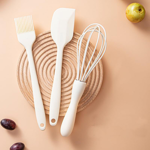 Juego de utensilios de cocina de silicona de grado alimenticio resistente al calor, 4 Uds., espátula, pinzas para alimentos, batidor, cepillo para repostería para cocinar y hornear - Product Image 6