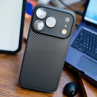 Coque de téléphone en maille respirante pour 14 15 16 17 Pro Max, design ventilé, dissipation de chaleur, ultra-fine, légère, antichoc pour le gaming