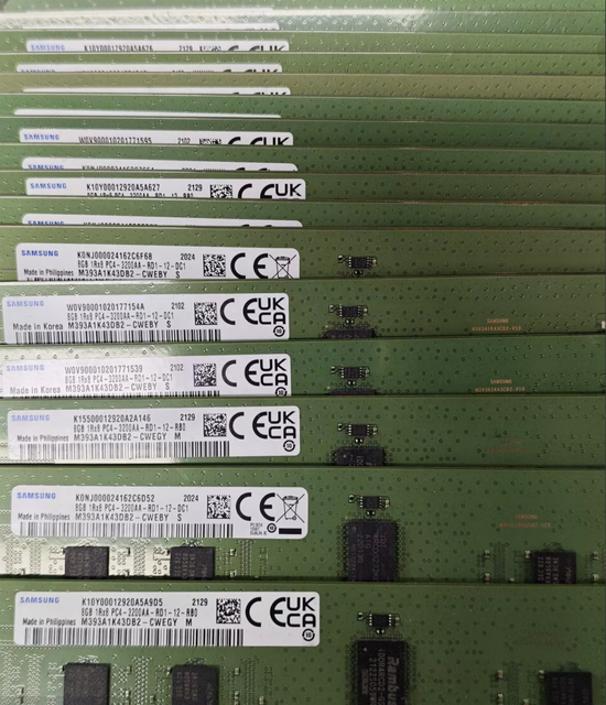 For Server Memory DDR4 3200MHz 8GB ECC RDIMM M393A1K43DB2-CWE Industrial Grade High Speed Low Latency Stable Error