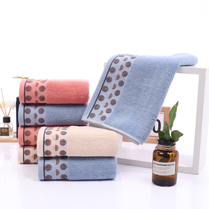 Hochwertige Gewebte Baumwoll-Frottee Saugfähige Waschlappen Badetuch für Erwachsene Salon Heimgebrauch Bestseller Handtuch mit Eigenem Logo - Product Image 2