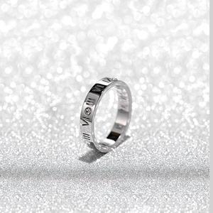 Anillo de Zirconia con Números Romanos de Acero Inoxidable para Mujer, Anillo de Titanio Inoxidable, Diseño de Lujo Ligero, Venta Transfronteriza - Product Image 6