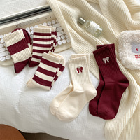 Chaussettes mi-mollet rayées rouge et blanc pour femme, en coton doux, avec nœud brodé, 5 paires, chaudes, décontractées, pour l'automne, usage quotidien, en stock