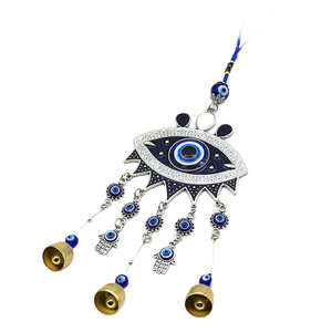 Campana de Viento Decorativa Boho para Pared Exterior, Diseño Vertical con Patrón de Ojo Turco, Hecha a Mano en Metal y Latón con Forma de Resorte - Product Image 1