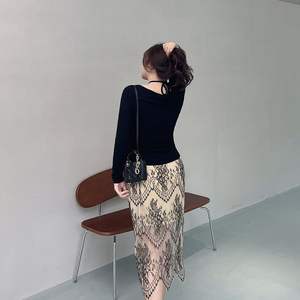 Runqi N8566 Women's <b>Long</b> Sleeve <b>T</b>-<b>Shirt</b> Halter V-Neck Solid Color Knitted <b>Black</b> Plus Size Fashion Top - Product Image 3