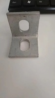Soportes de Esquina en Forma de L de Chapa Metálica Galvanizada Personalizados de Alta Resistencia para Muros Cortina de Vidrio