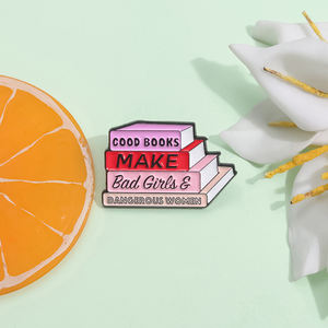 Broche "Good Books Make Bad Girls Dangerous"-Pin esmaltado, broches de libro de poder de conocimiento personalizado, joyería de insignia de cuello/solapa/bolsa - Product Image 2