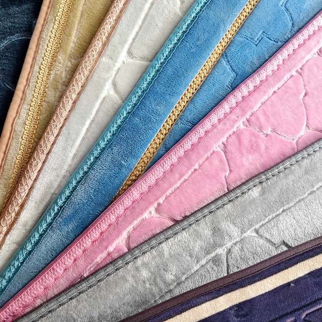 Pointed Shaped Velvet Prayer Mat Solid Color Mosque Carpet Flannel Thickened Short Pile Embossed Soft Prayer Mat