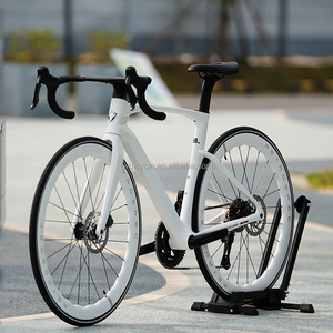 Bicicleta de Carretera Cyclone-3rd, Completamente de Carbono, Aerodinámica, 24 Velocidades, Frenos de Disco Hidráulicos Inalámbricos, Ruedas Wave, Cyclone-3rd (et)(wheeltop Tx- 24s) - Product Image 2