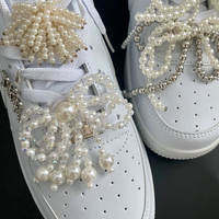 Boucle de chaussure en polyester faite à la main pour femmes avec des clips en métal sertis de strass et un ruban en nœud, accessoires pour lacets de baskets
